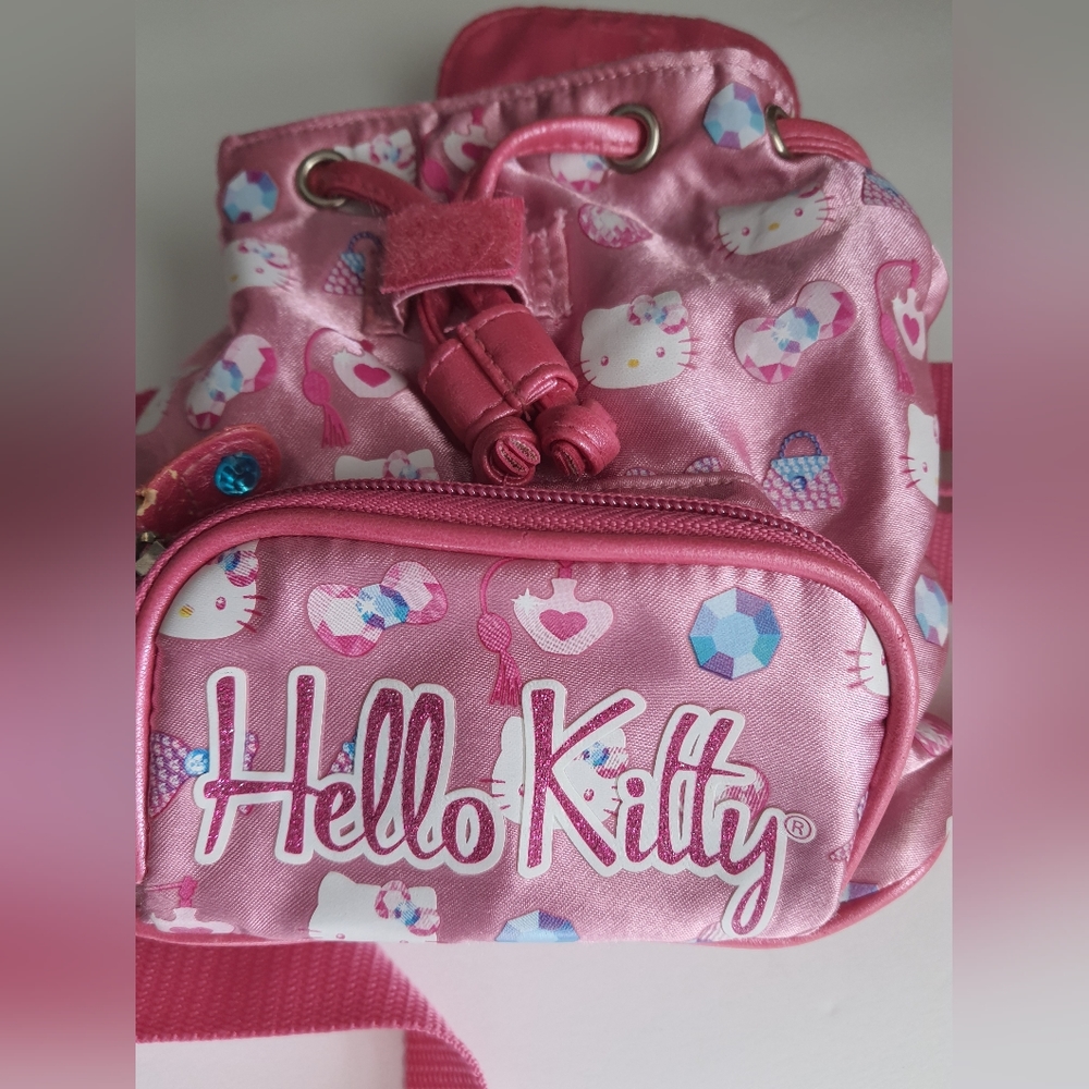 Hello Kitty Kids Backpack - Picture 2 of 7